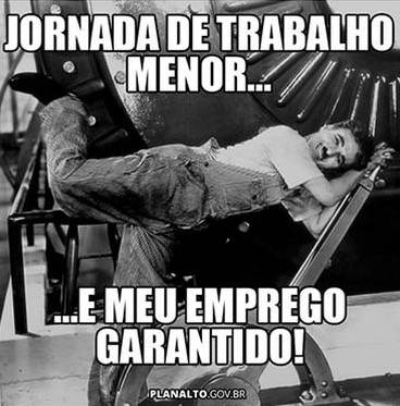 Parece até meme da oposição, mas não é.