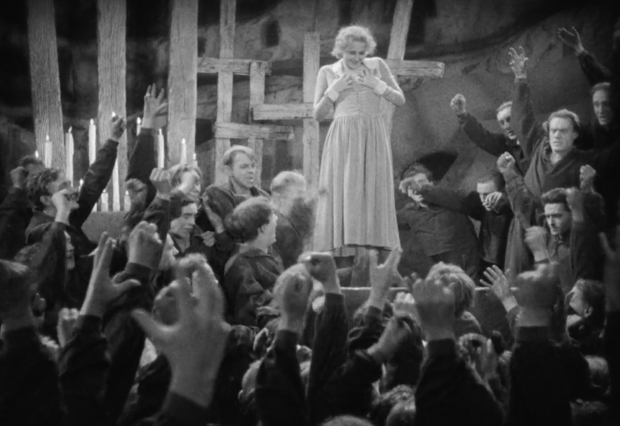 Um robô inflama a multidão em Metrópolis.