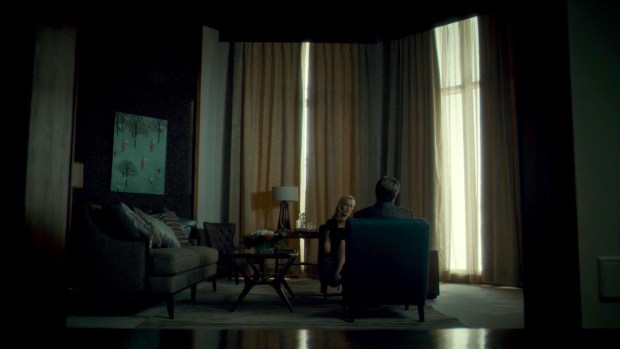 Ares sombrios. O consultório/casa de Bedelia Du Maurier.